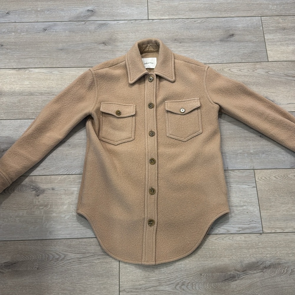 Aritzia Wilfred Ganna shirt jacket